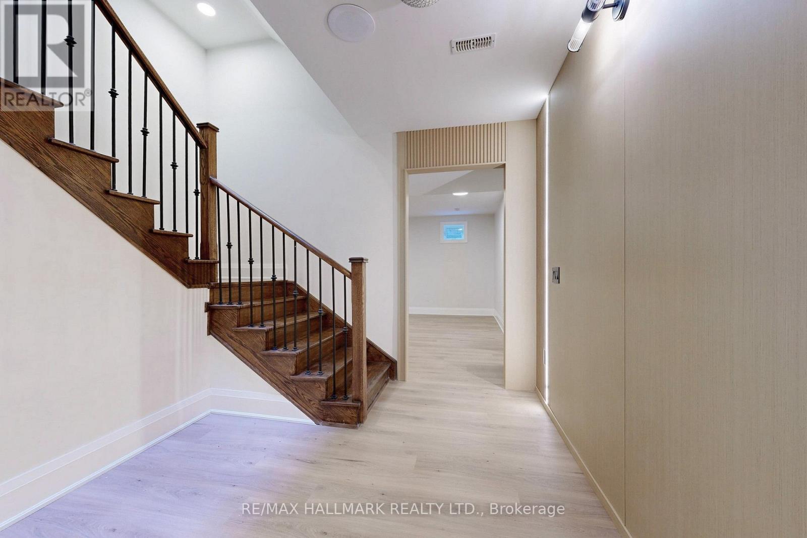 51a Puccini Drive, Richmond Hill, Ontario  L4E 2Y6 - Photo 39 - N12555270