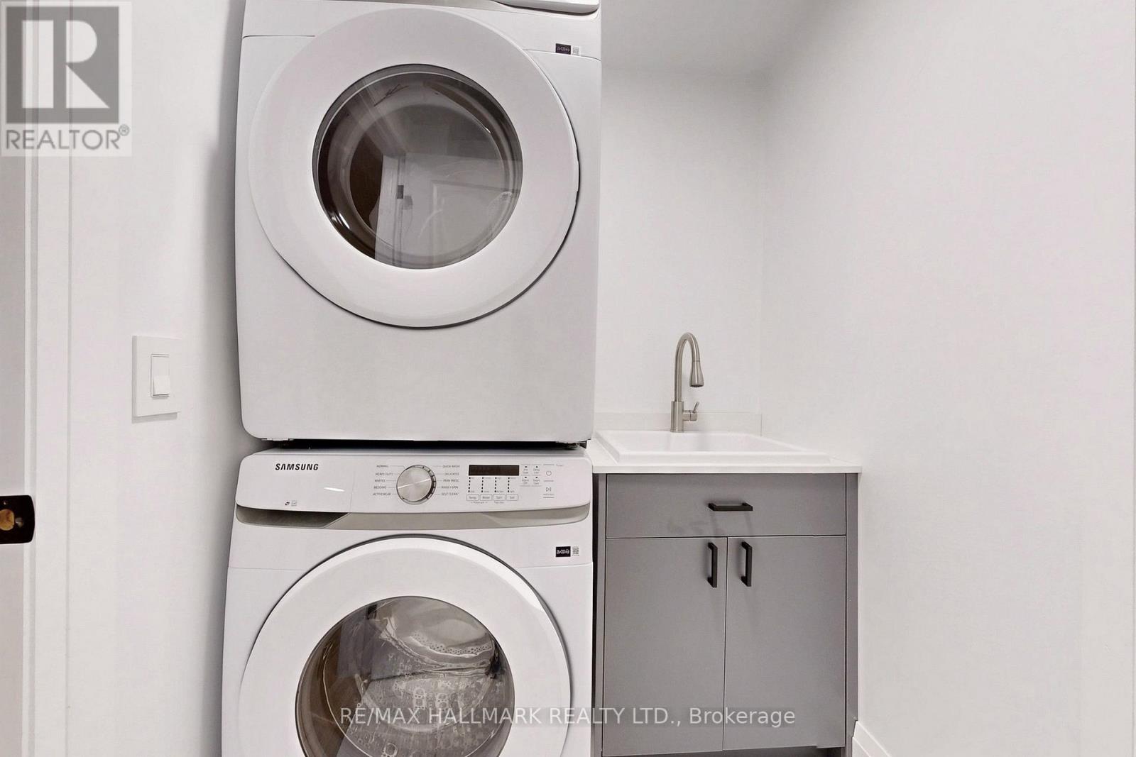 51a Puccini Drive, Richmond Hill, Ontario  L4E 2Y6 - Photo 46 - N12555270