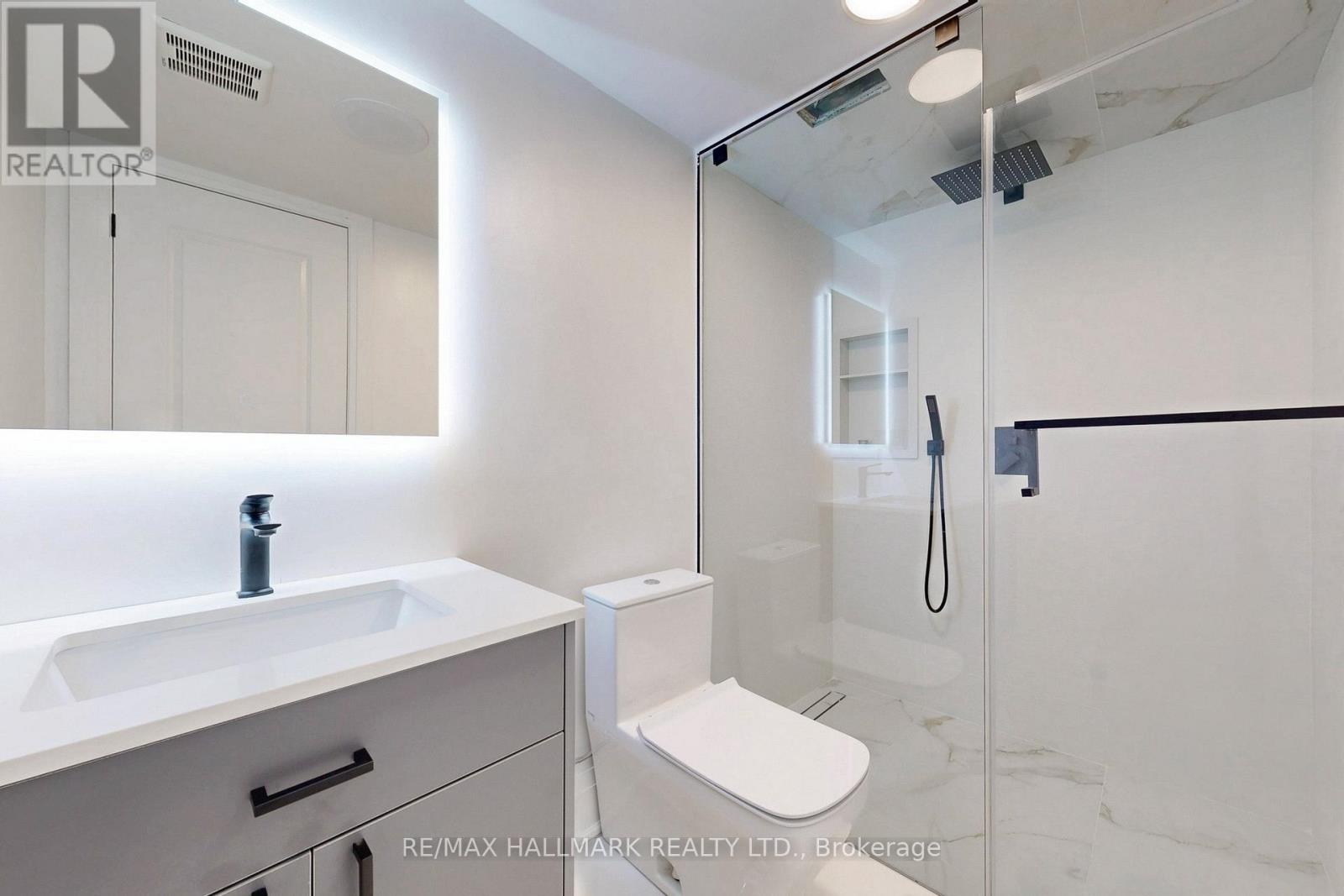 51a Puccini Drive, Richmond Hill, Ontario  L4E 2Y6 - Photo 47 - N12555270