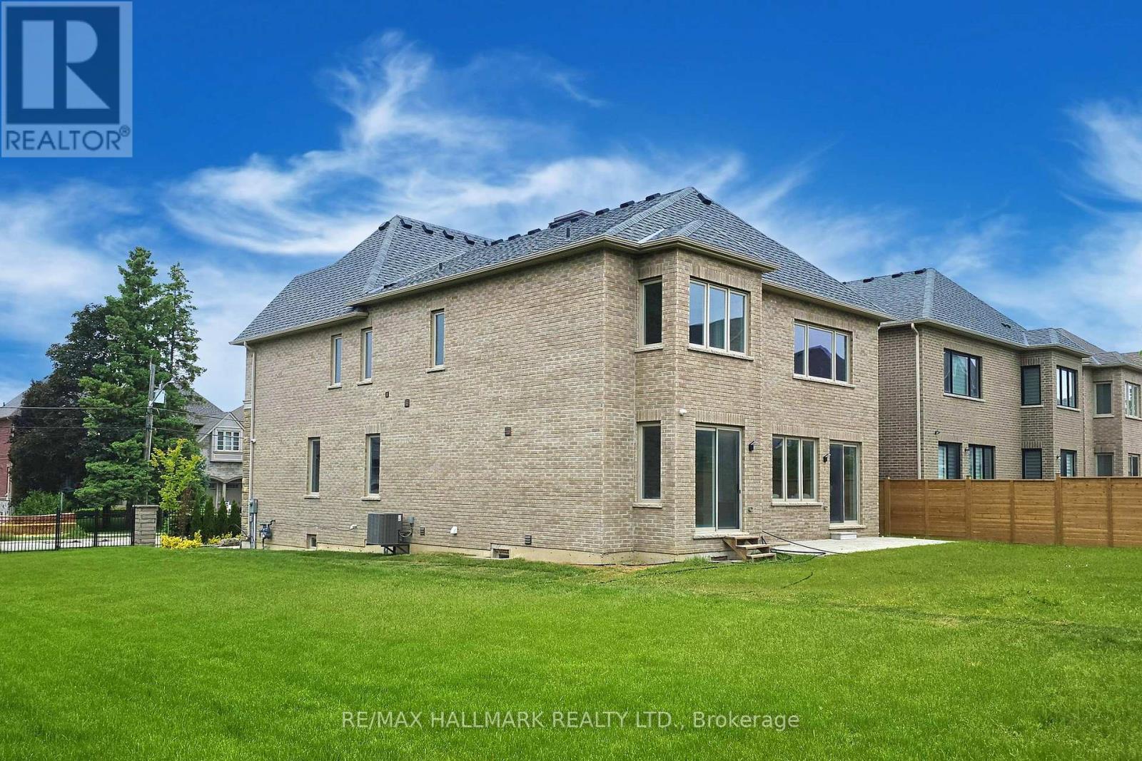 51a Puccini Drive, Richmond Hill, Ontario  L4E 2Y6 - Photo 48 - N12555270