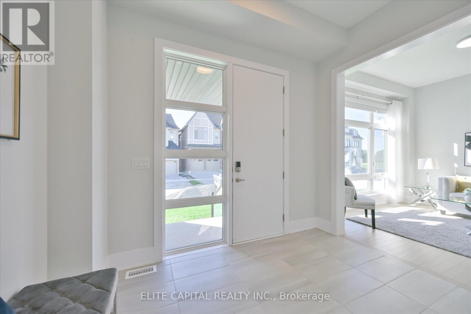 45 Godfrey Willis Drive, Markham, Ontario  L6C 3N2 - Photo 2 - N12555276