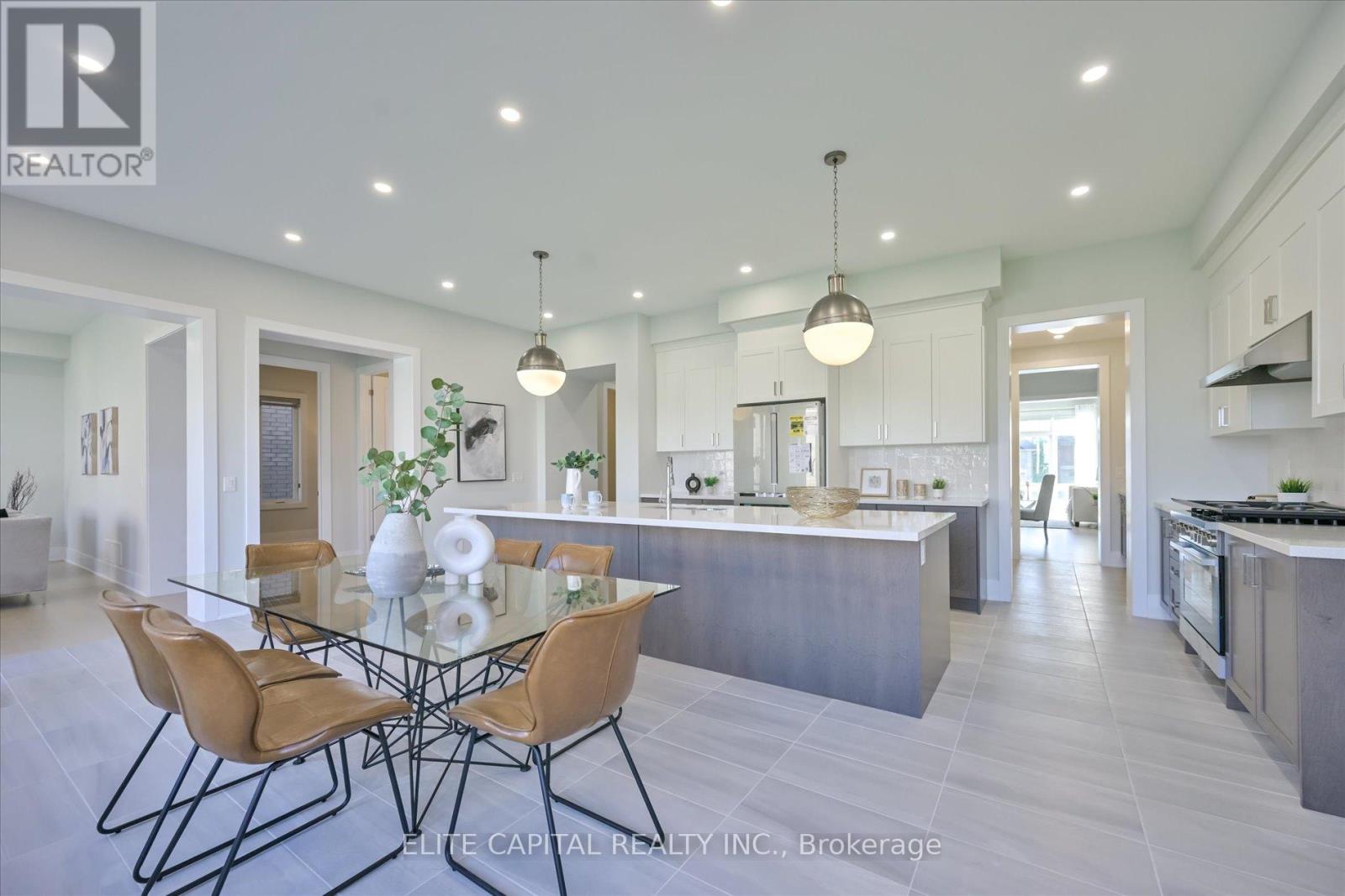 45 Godfrey Willis Drive, Markham, Ontario  L6C 3N2 - Photo 3 - N12555276