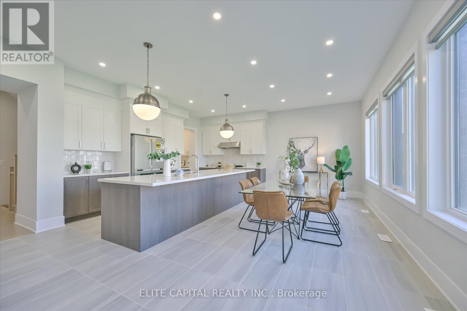 45 Godfrey Willis Drive, Markham, Ontario  L6C 3N2 - Photo 7 - N12555276