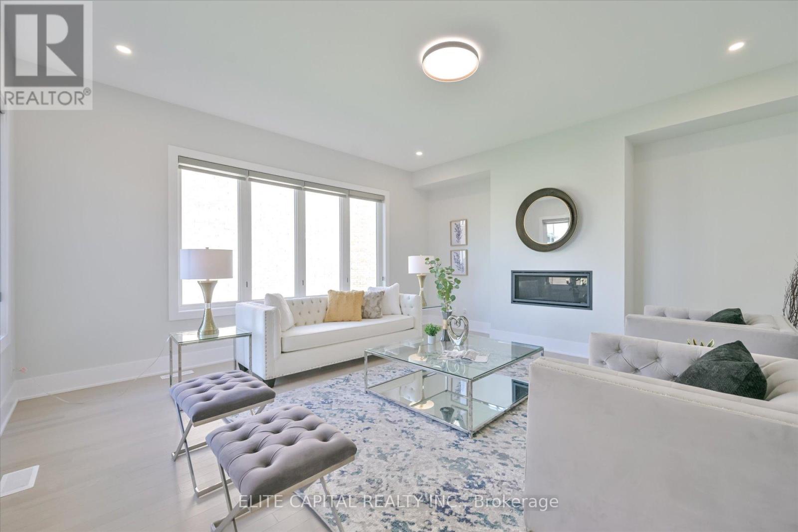 45 Godfrey Willis Drive, Markham, Ontario  L6C 3N2 - Photo 8 - N12555276