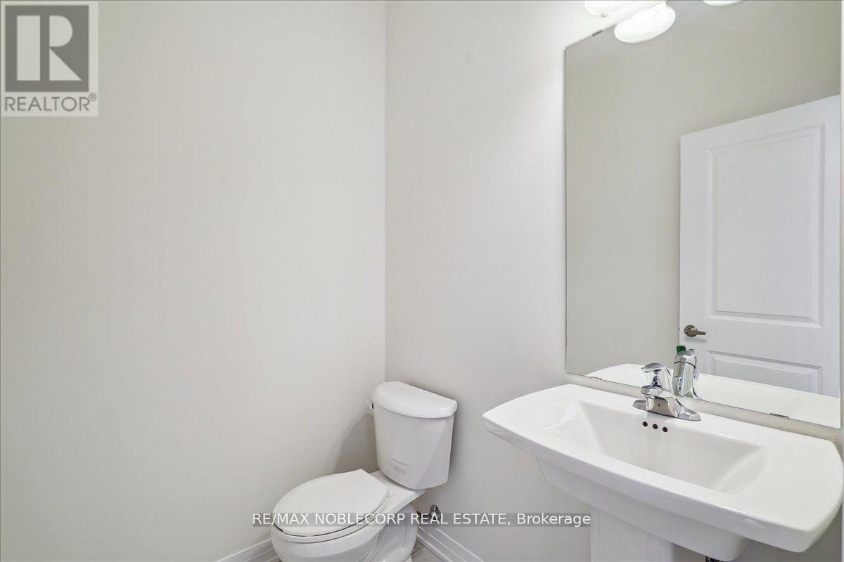 16 Tay Lane, Richmond Hill, Ontario  L4S 1N7 - Photo 12 - N12555340