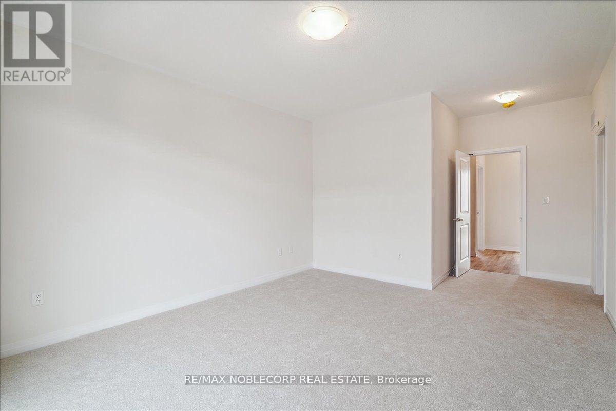 16 Tay Lane, Richmond Hill, Ontario  L4S 1N7 - Photo 15 - N12555340