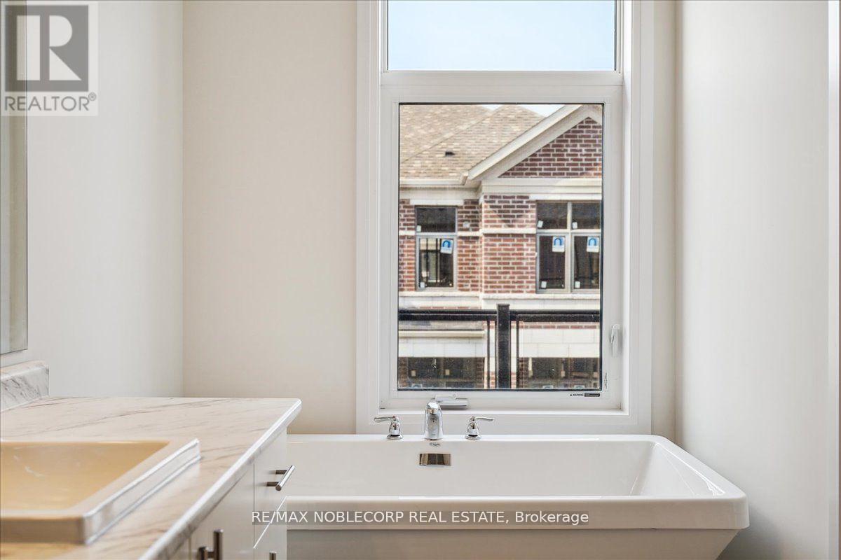 16 Tay Lane, Richmond Hill, Ontario  L4S 1N7 - Photo 18 - N12555340