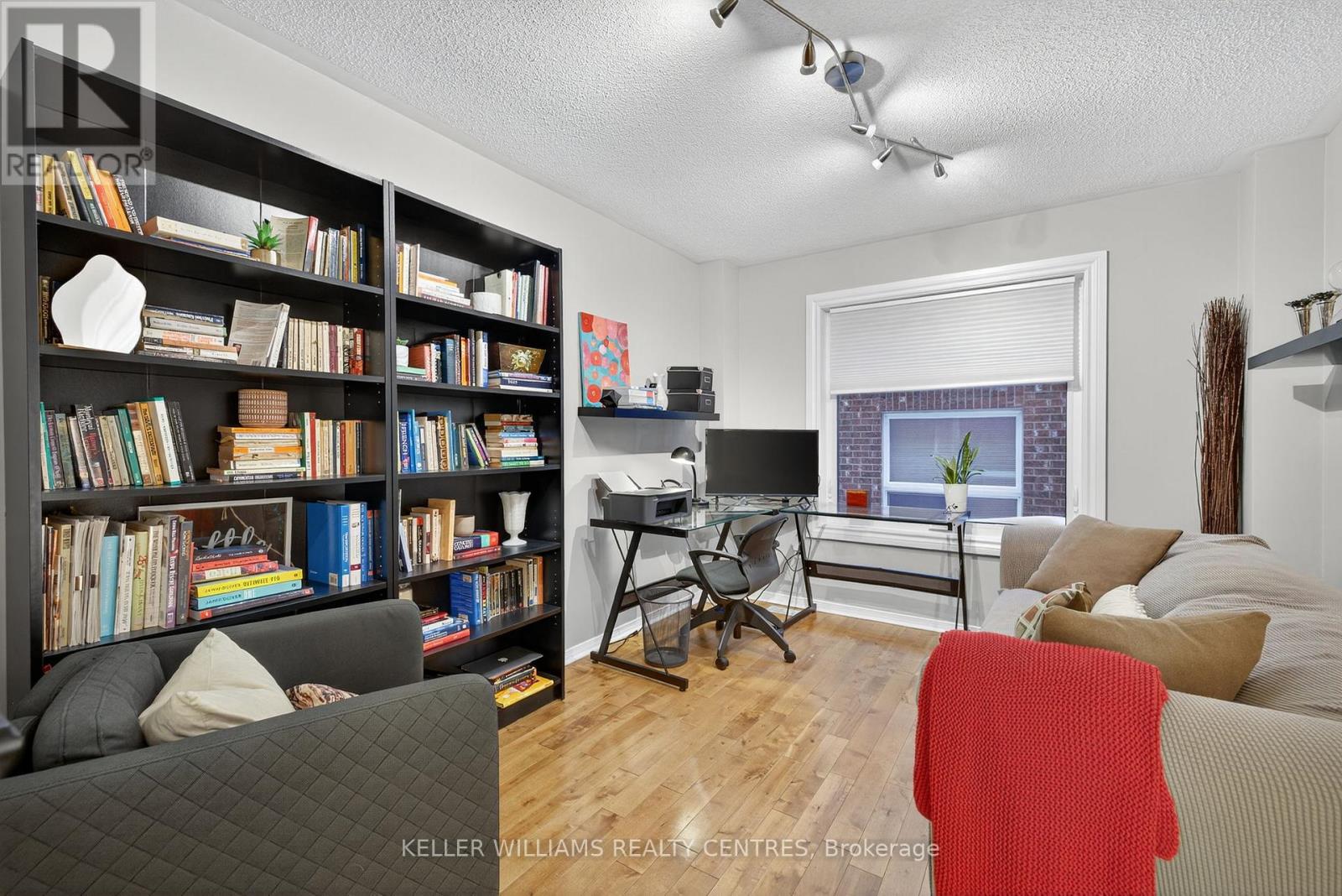 84 Loraview Lane, Aurora, Ontario  L4G 6N5 - Photo 19 - N12555388