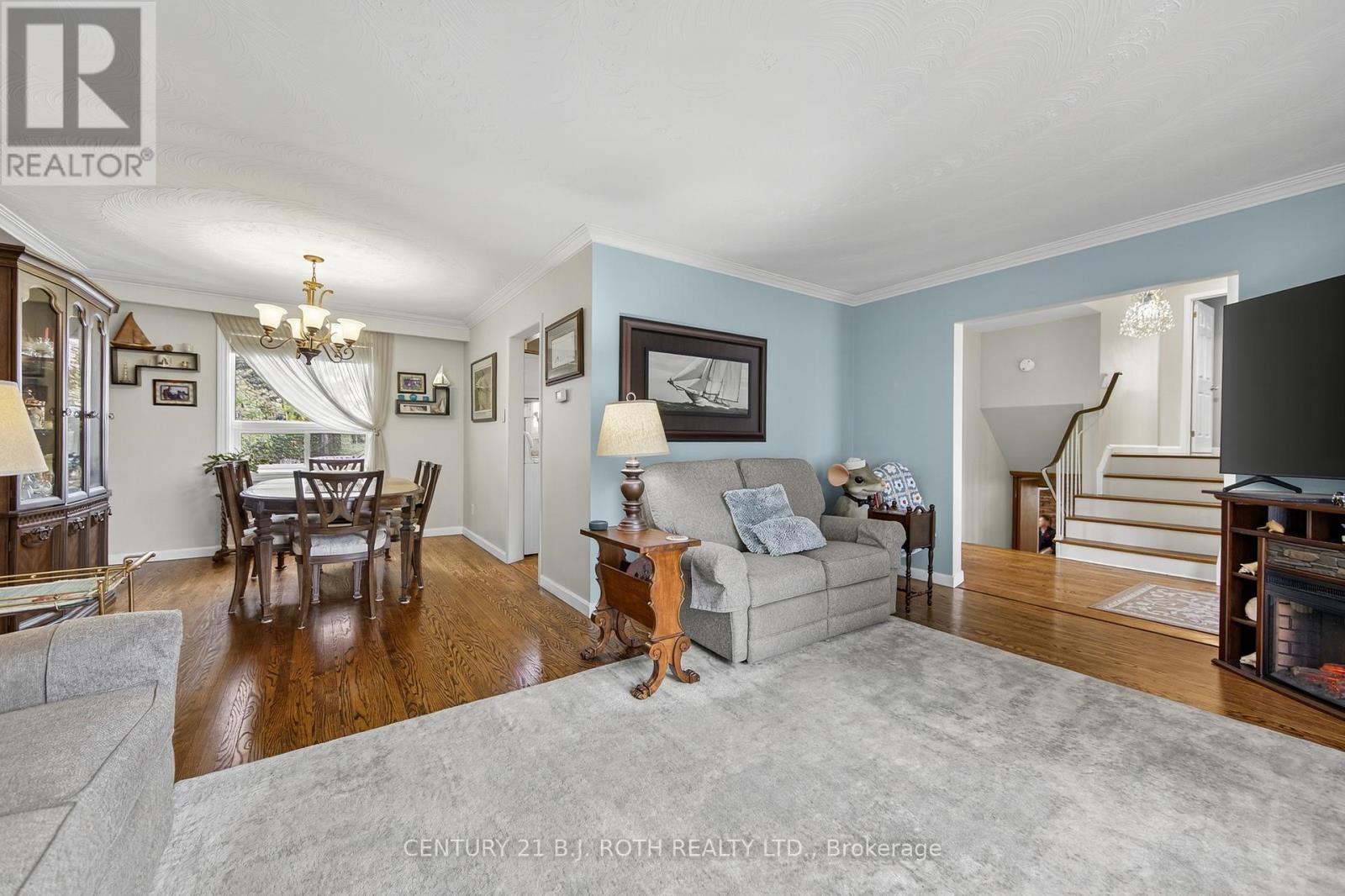 212 Church Street, Bradford West Gwillimbury, Ontario  L3Z 1R2 - Photo 11 - N12555404