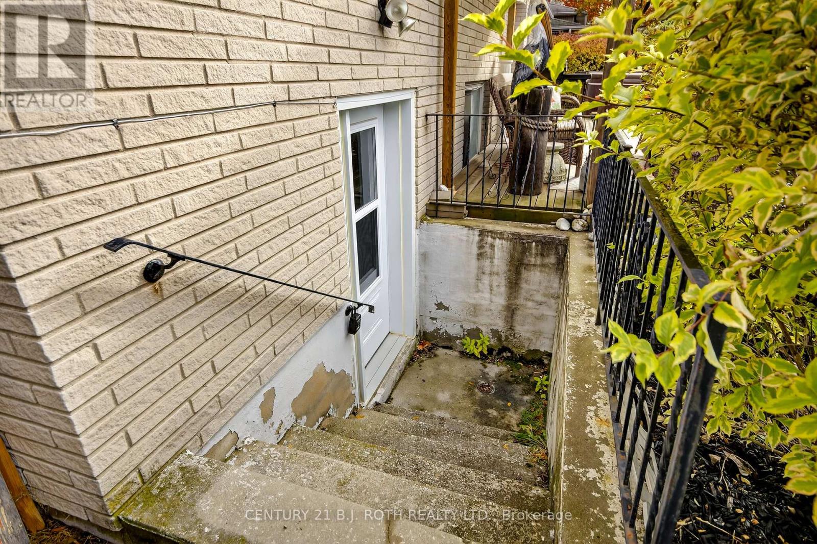 212 Church Street, Bradford West Gwillimbury, Ontario  L3Z 1R2 - Photo 33 - N12555404