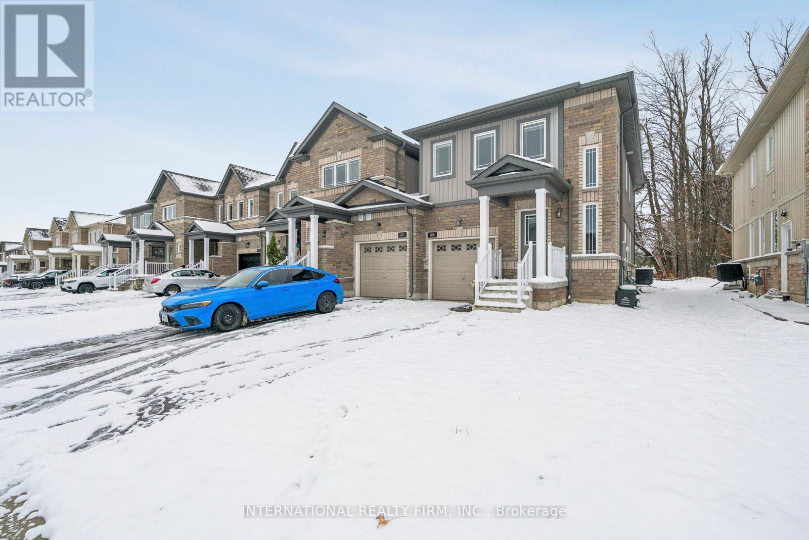 205 Diana Drive, Orillia, Ontario L3V 0E2 - Photo 1 - S12555346