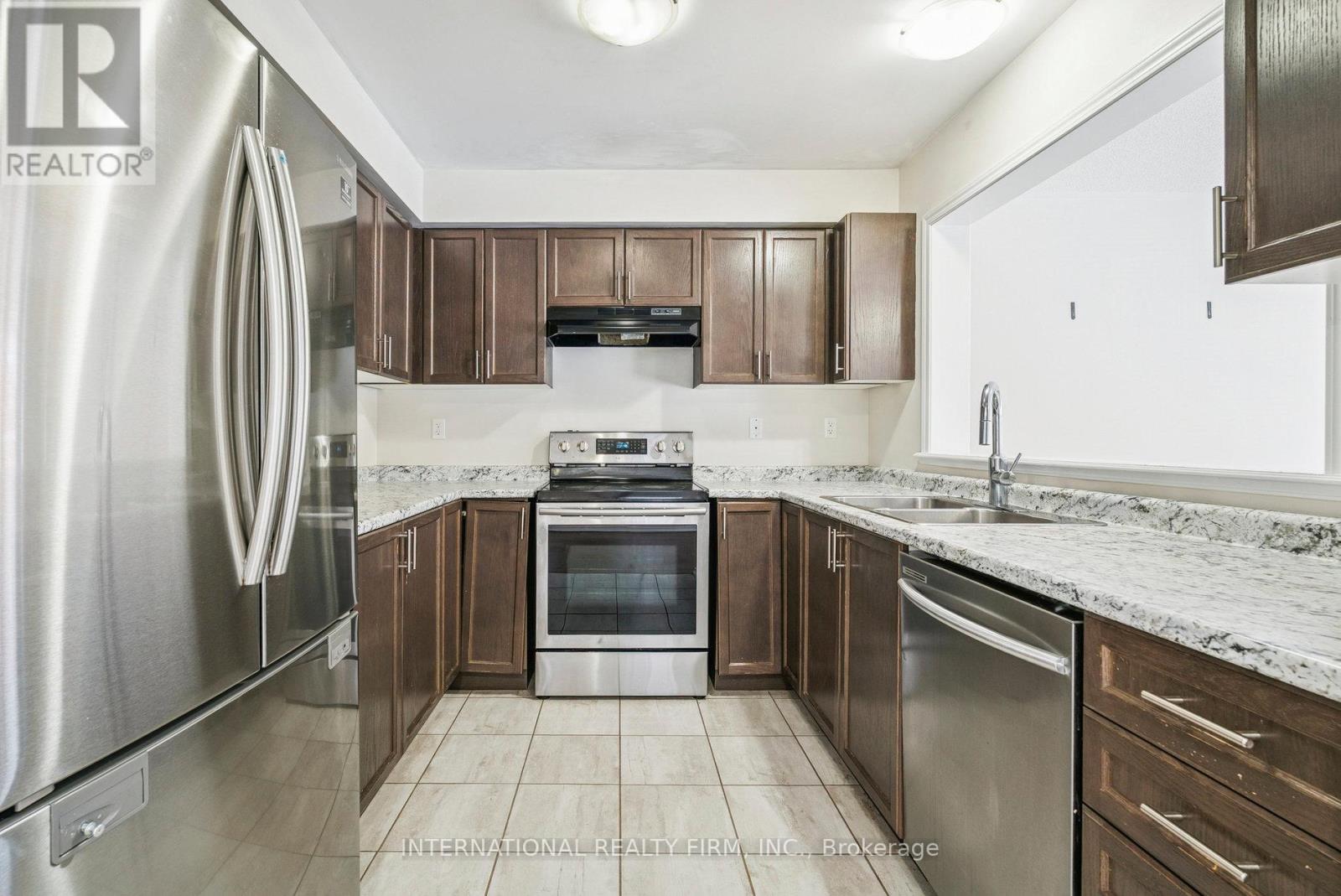 205 Diana Drive, Orillia, Ontario L3V 0E2 - Photo 18 - S12555346