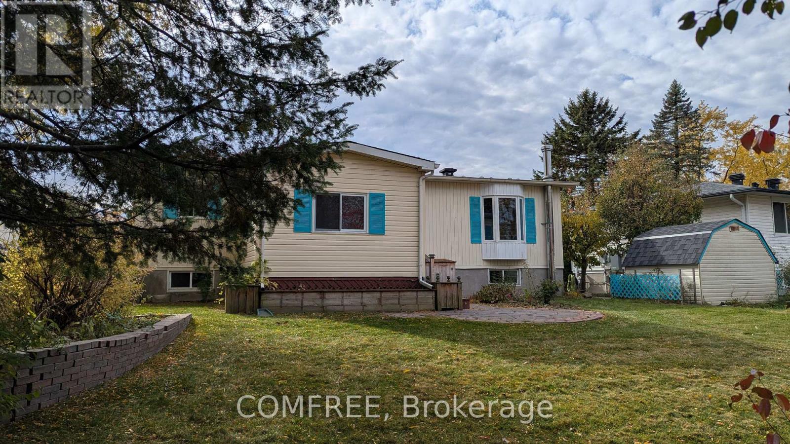 Property at 9 WOODWIND CRESCENT image 2