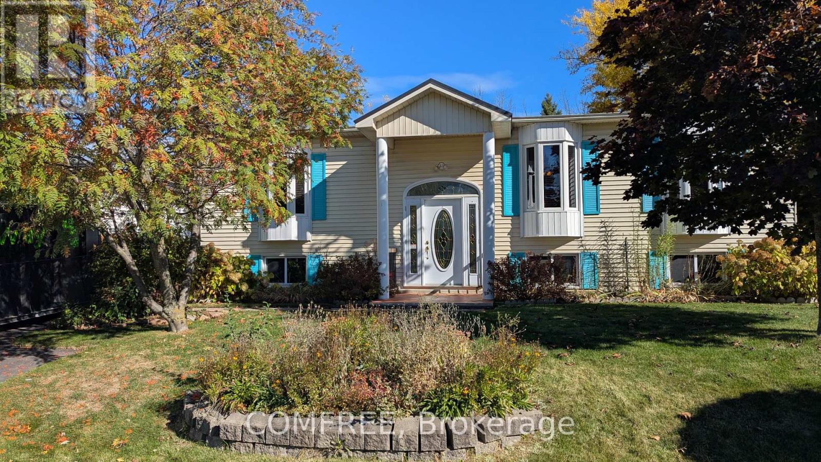 9 WOODWIND CRESCENT, Ottawa, Ontario