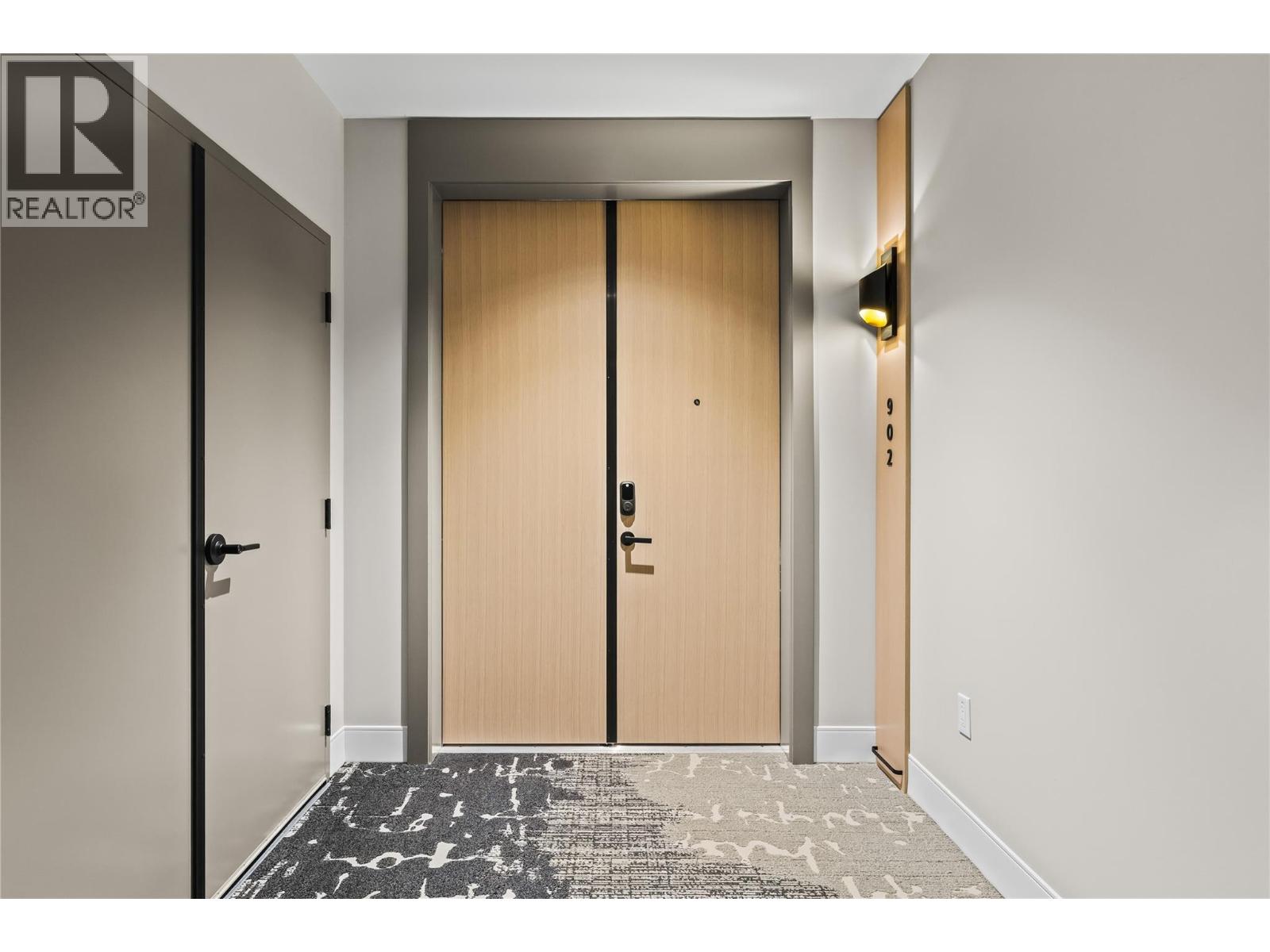 3340 Lakeshore Road Unit# 902, Kelowna, British Columbia  V1W 0H6 - Photo 3 - 10367555