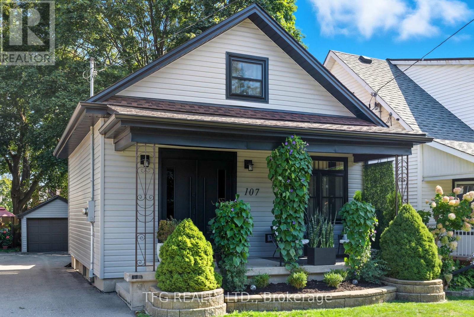 107 Cromwell Avenue, Oshawa, Ontario  L1J 4T5 - Photo 2 - E12555468