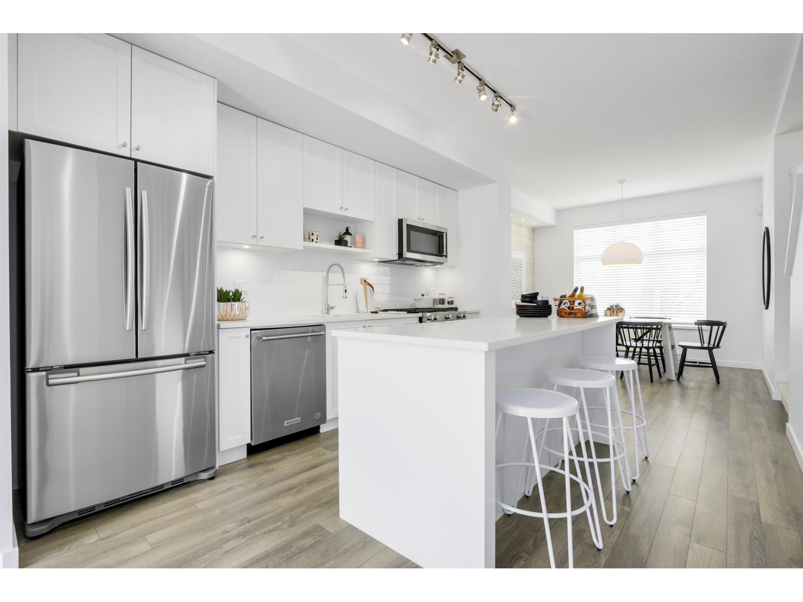 101 7858 137 Street, Surrey, British Columbia  V0V 0V0 - Photo 3 - R3068250