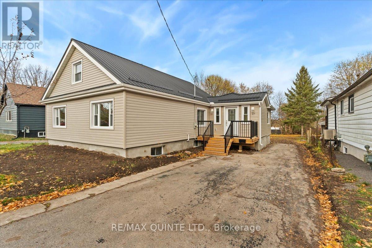 27 PURDY STREET, Belleville, Ontario