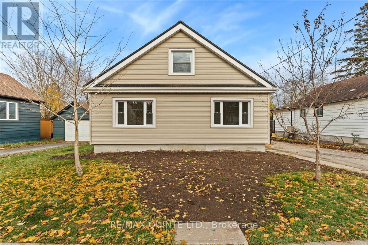 27 Purdy Street, Belleville, Ontario  K8P 1Y8 - Photo 2 - X12555446