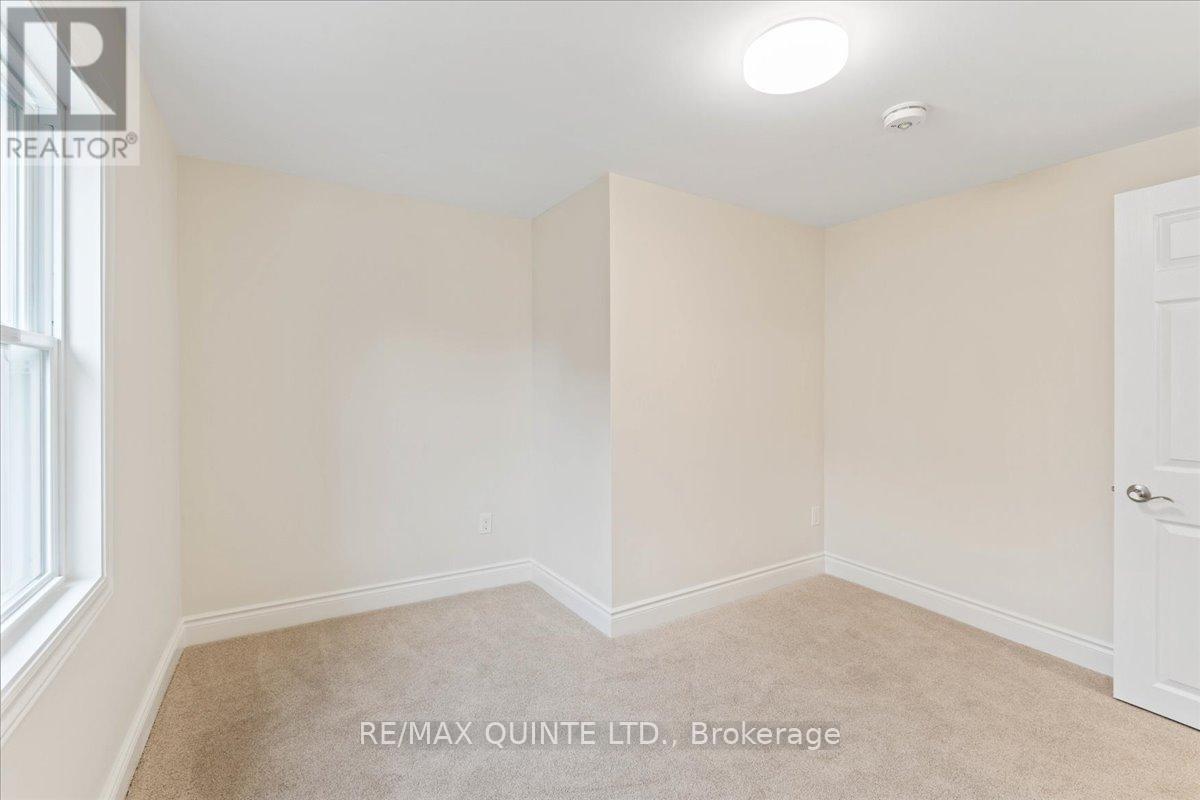 27 Purdy Street, Belleville, Ontario  K8P 1Y8 - Photo 22 - X12555446