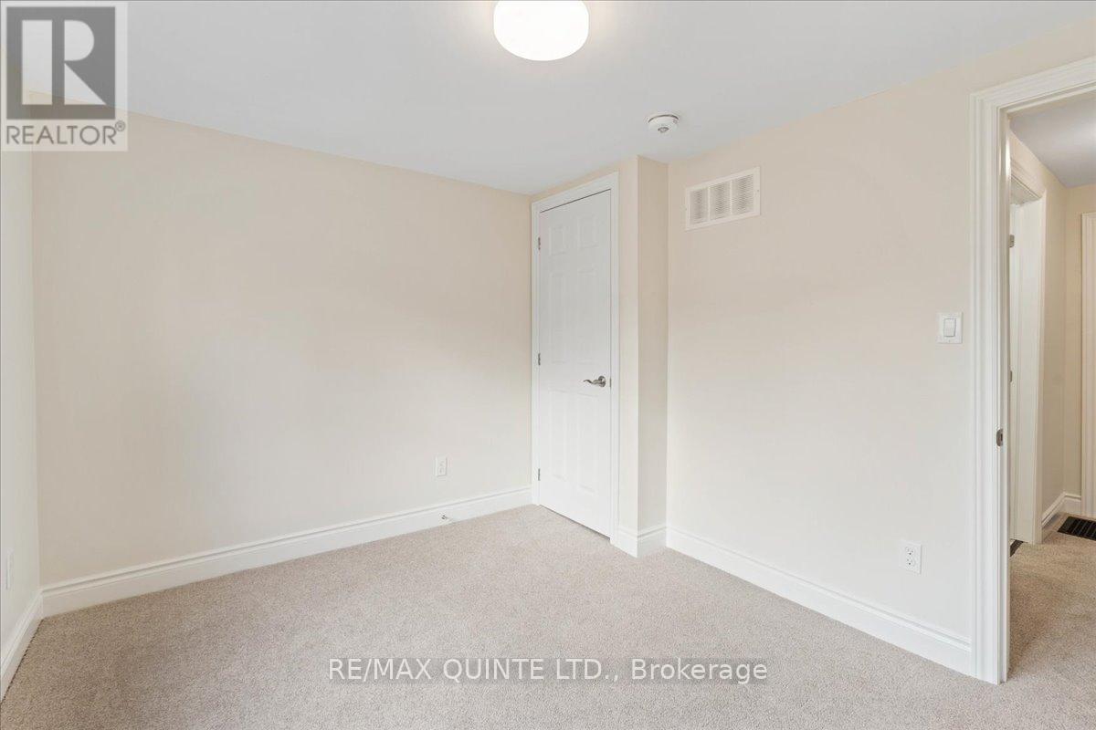 27 Purdy Street, Belleville, Ontario  K8P 1Y8 - Photo 30 - X12555446