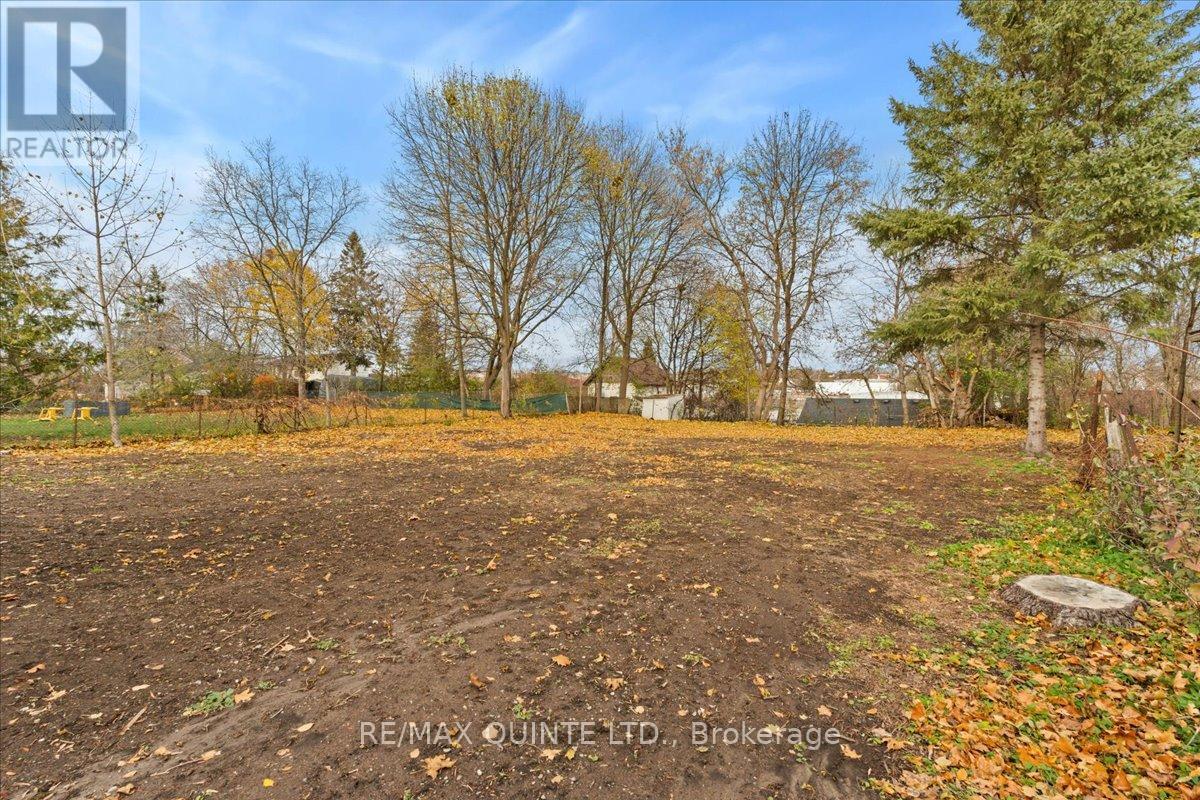 27 Purdy Street, Belleville, Ontario  K8P 1Y8 - Photo 38 - X12555446