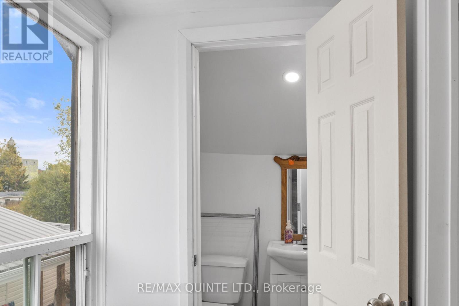 79 South Church Street, Belleville, Ontario  K8V 3B7 - Photo 18 - X12555454