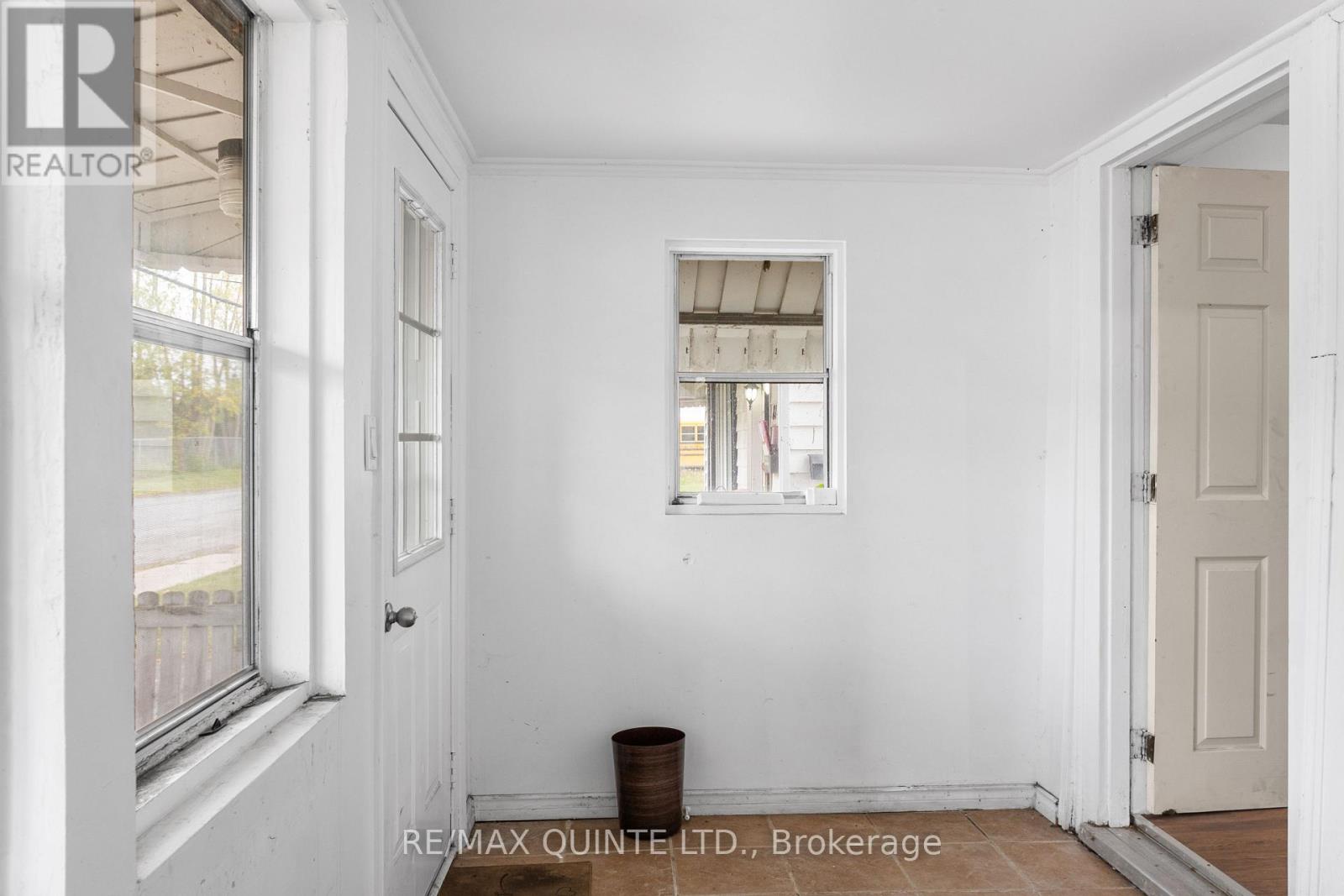 79 South Church Street, Belleville, Ontario  K8V 3B7 - Photo 9 - X12555454