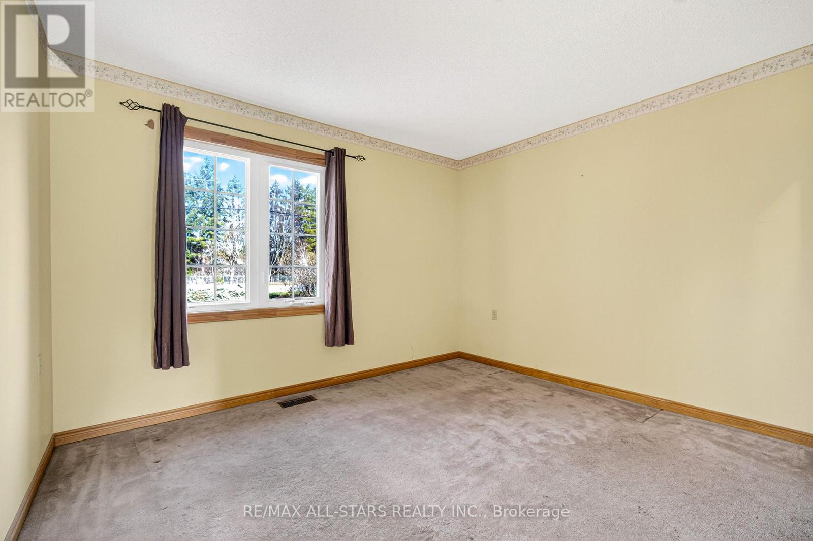 150 King Street W, Kawartha Lakes, Ontario K0L 2W0 - Photo 15 - X12555510