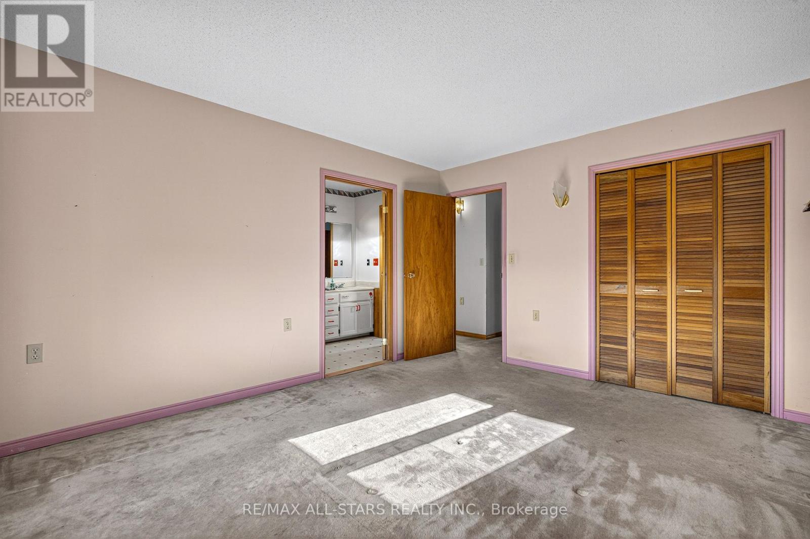 150 King Street W, Kawartha Lakes, Ontario K0L 2W0 - Photo 18 - X12555510