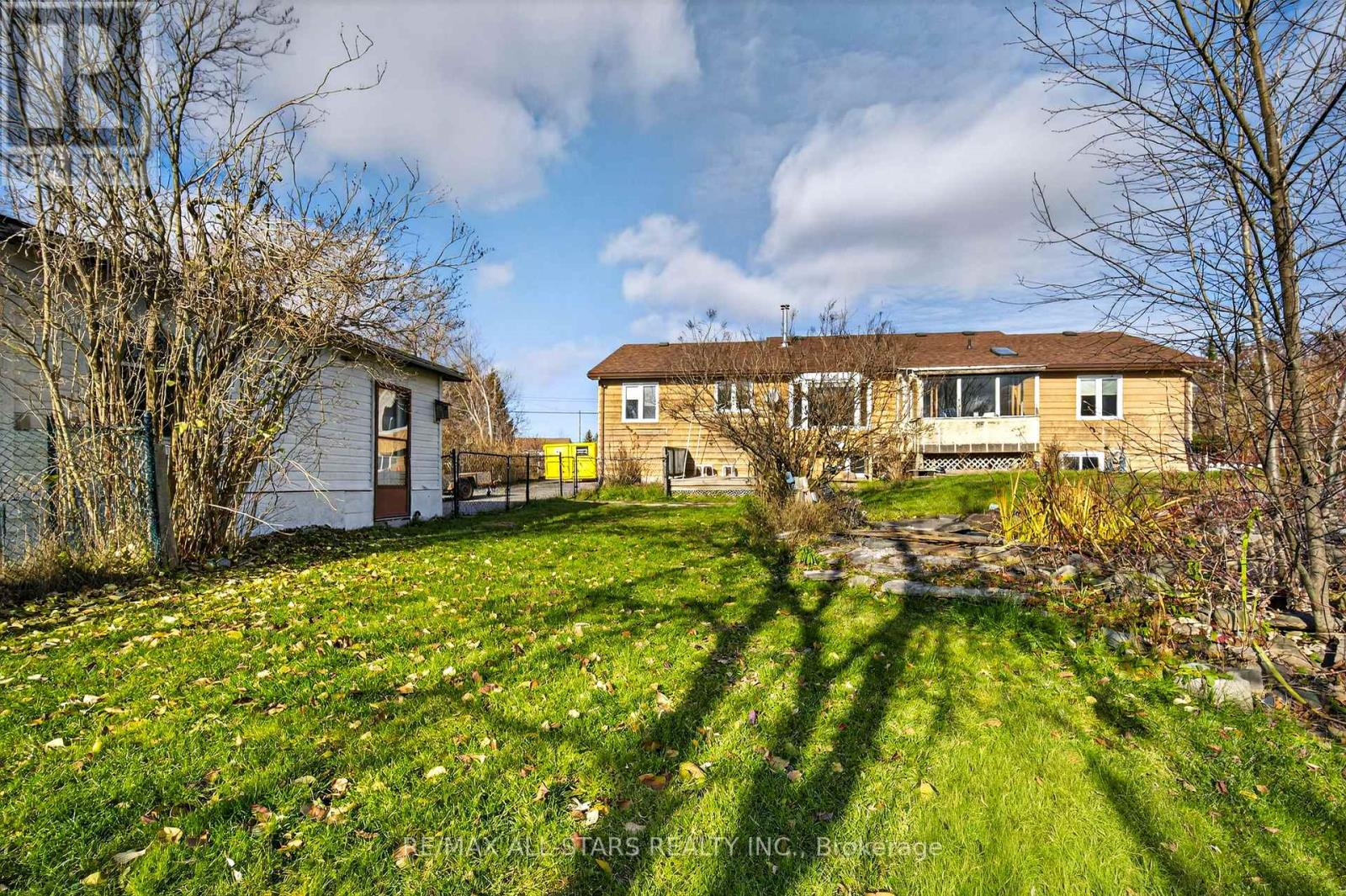 150 King Street W, Kawartha Lakes, Ontario K0L 2W0 - Photo 3 - X12555510