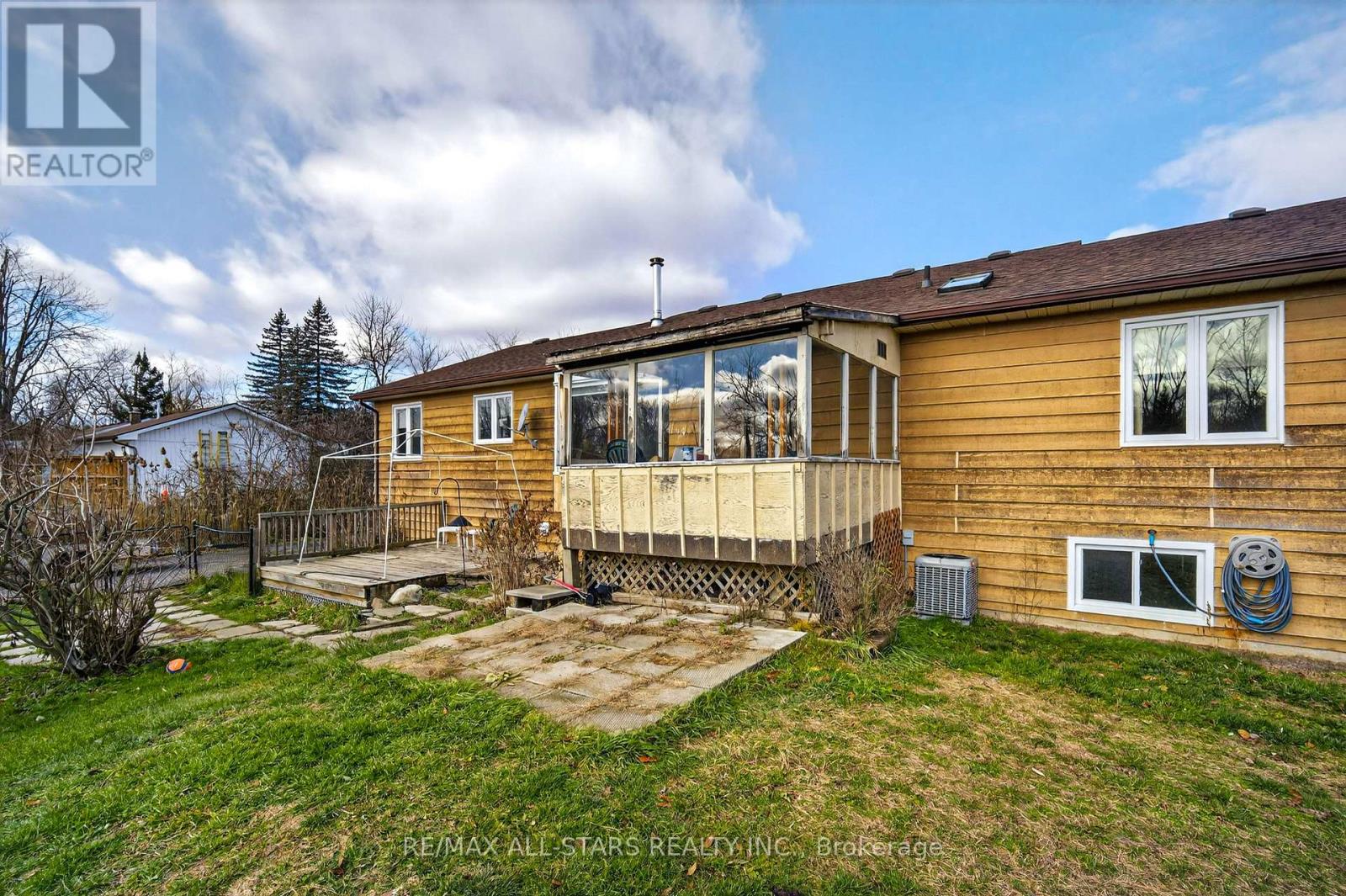 150 King Street W, Kawartha Lakes, Ontario K0L 2W0 - Photo 31 - X12555510