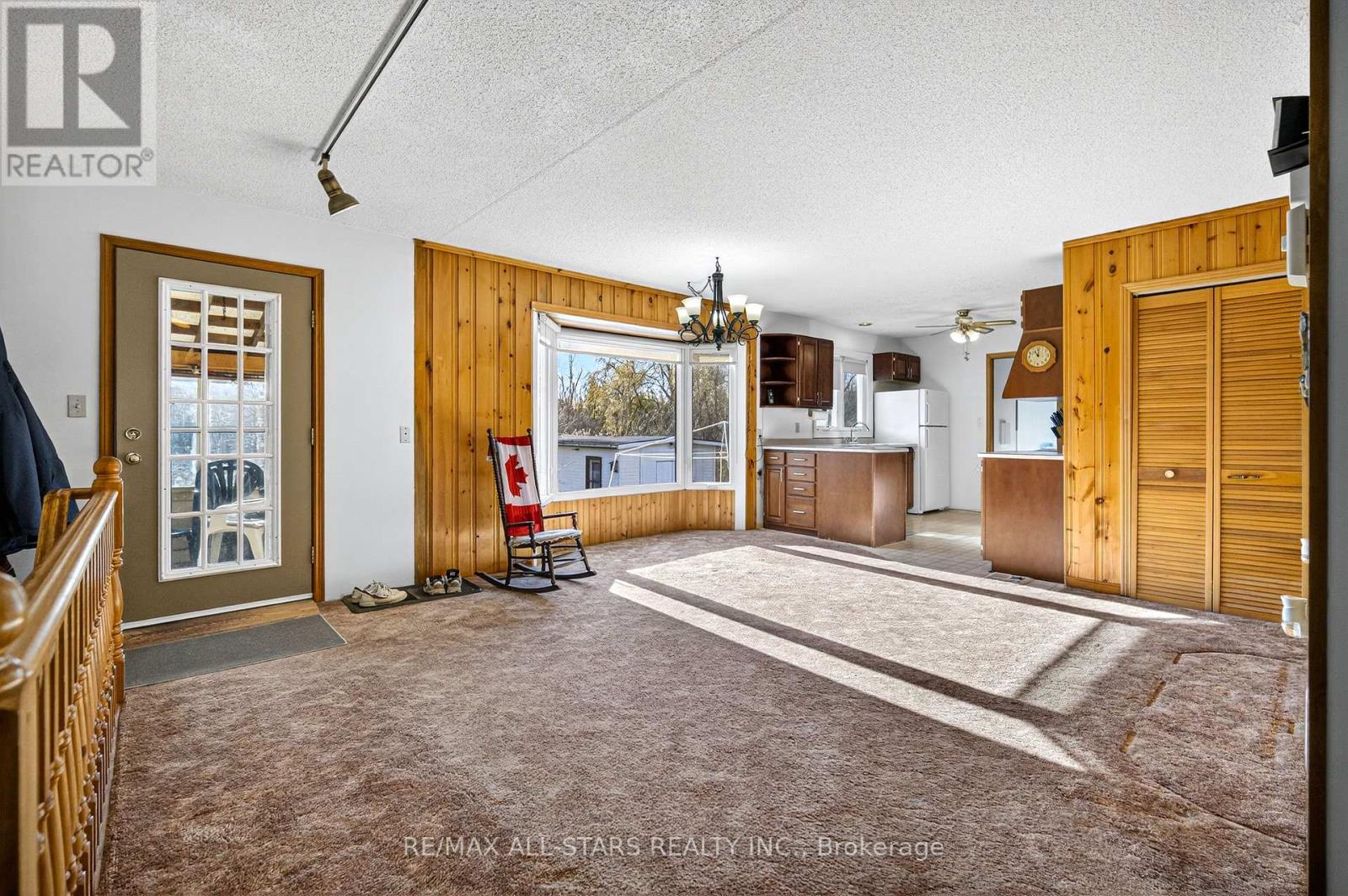 150 King Street W, Kawartha Lakes, Ontario K0L 2W0 - Photo 8 - X12555510