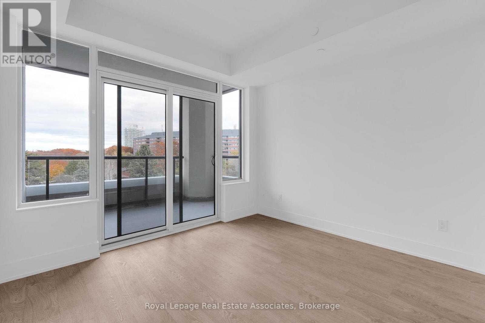 426 - 259 The Kingsway, Toronto, Ontario  M9A 0G2 - Photo 10 - W12555192