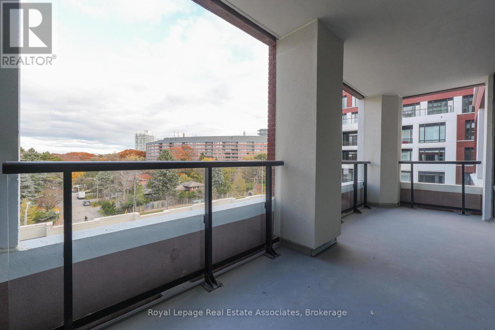 426 - 259 The Kingsway, Toronto, Ontario  M9A 0G2 - Photo 15 - W12555192