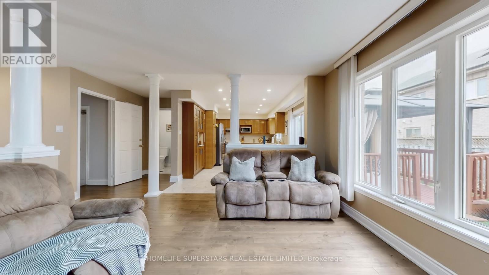 30 Hopecrest Place, Brampton, Ontario  L6R 2T8 - Photo 13 - W12555202