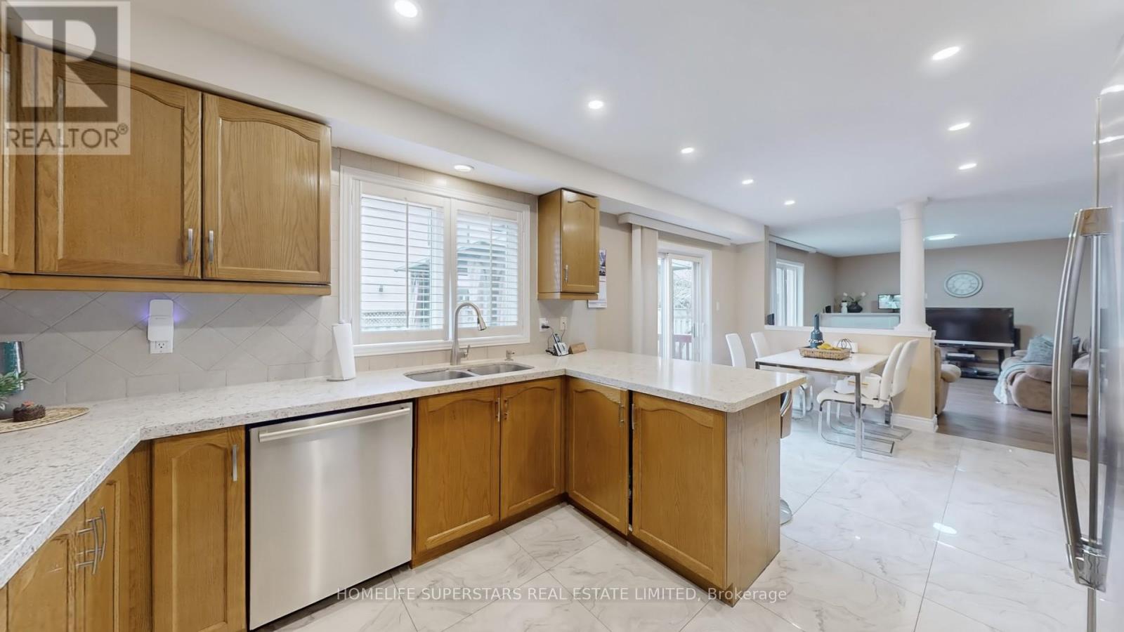 30 Hopecrest Place, Brampton, Ontario  L6R 2T8 - Photo 17 - W12555202