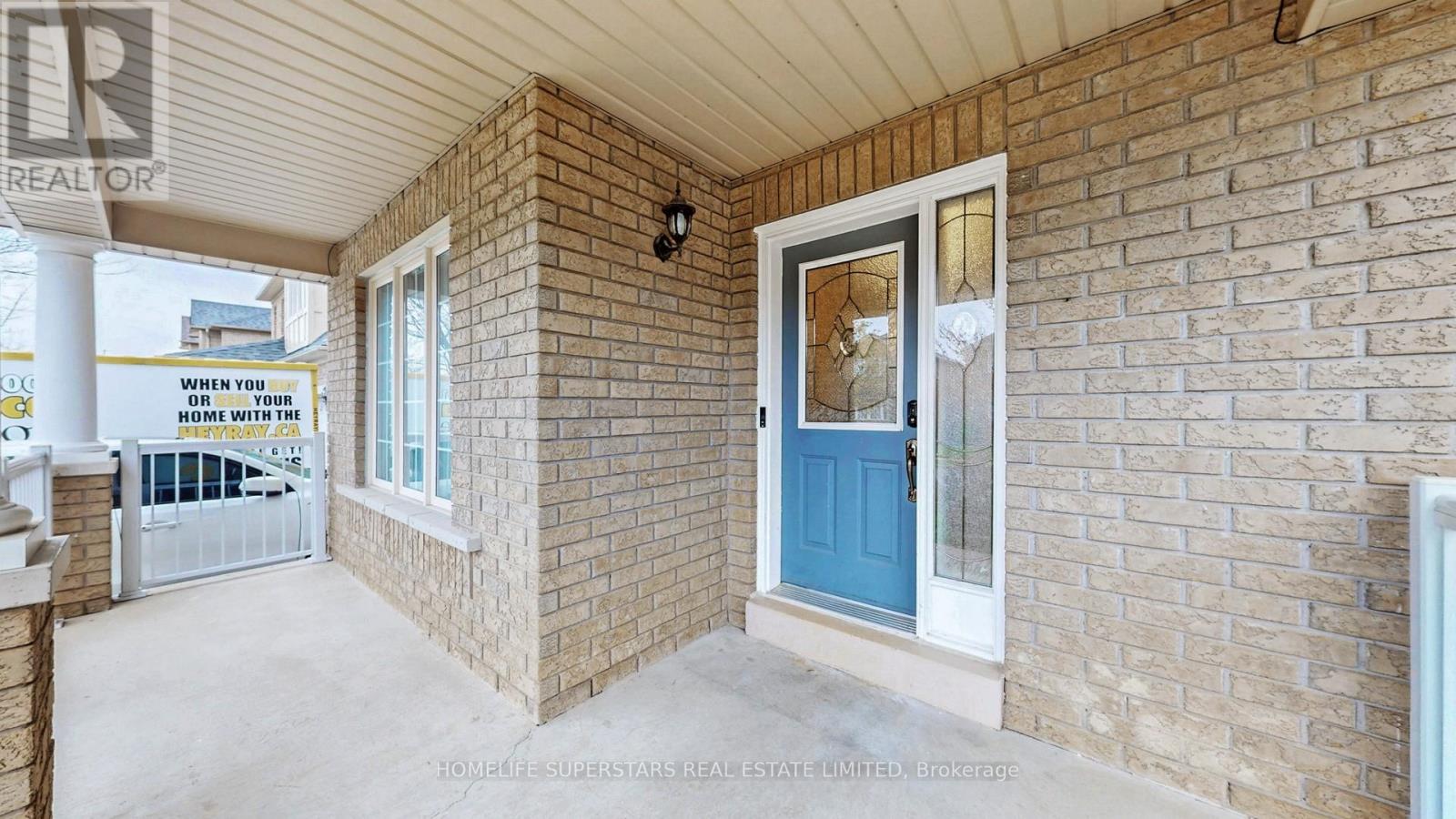 30 Hopecrest Place, Brampton, Ontario  L6R 2T8 - Photo 2 - W12555202