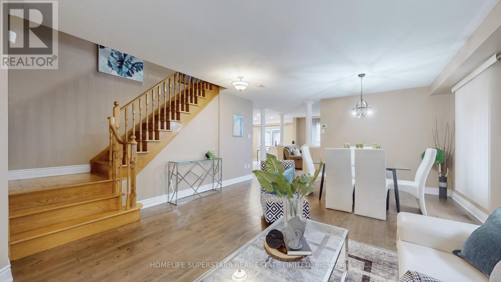 30 Hopecrest Place, Brampton, Ontario  L6R 2T8 - Photo 4 - W12555202