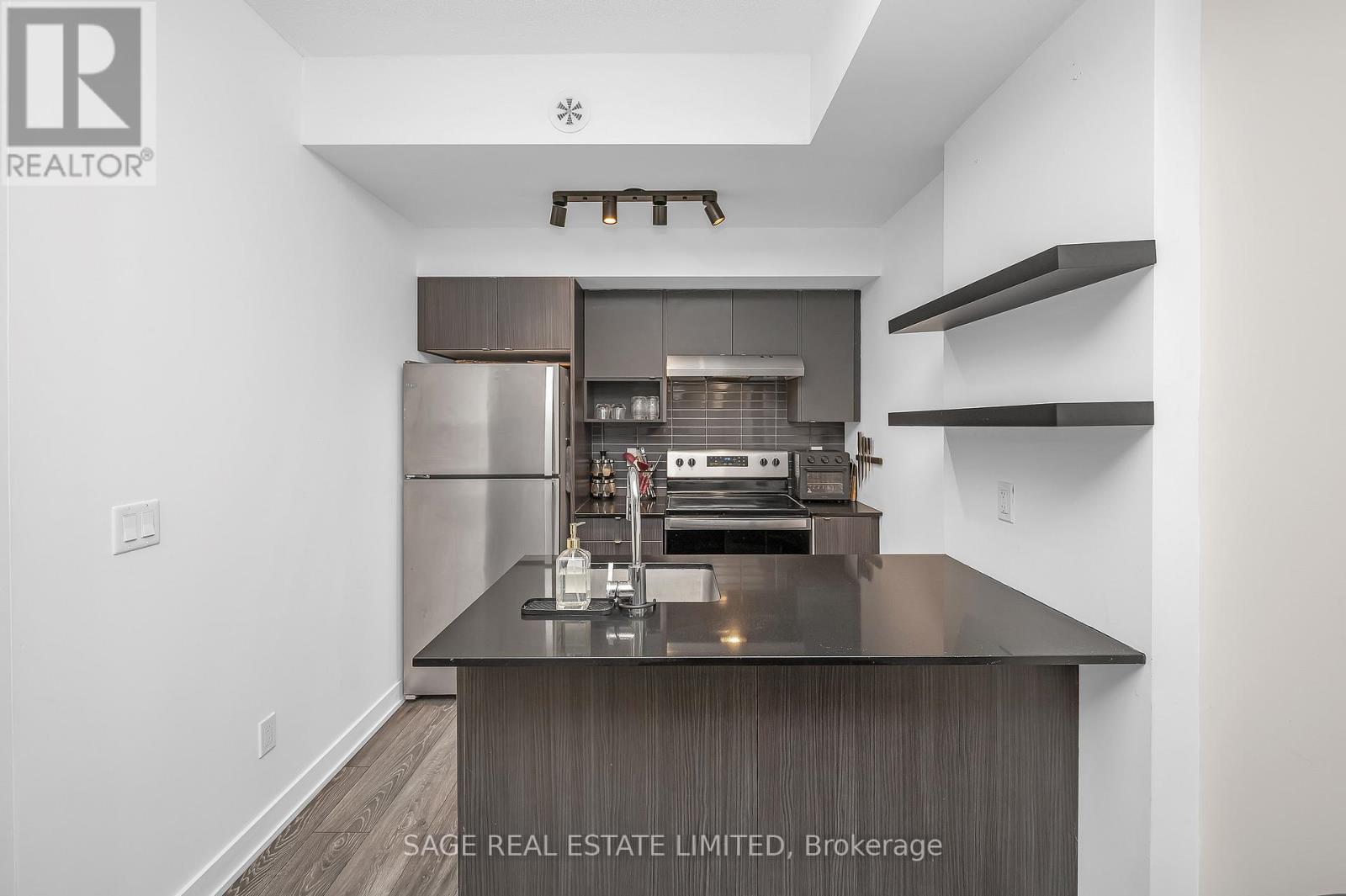 201 - 1137 Cooke Boulevard, Burlington, Ontario  L7T 0C3 - Photo 15 - W12555220