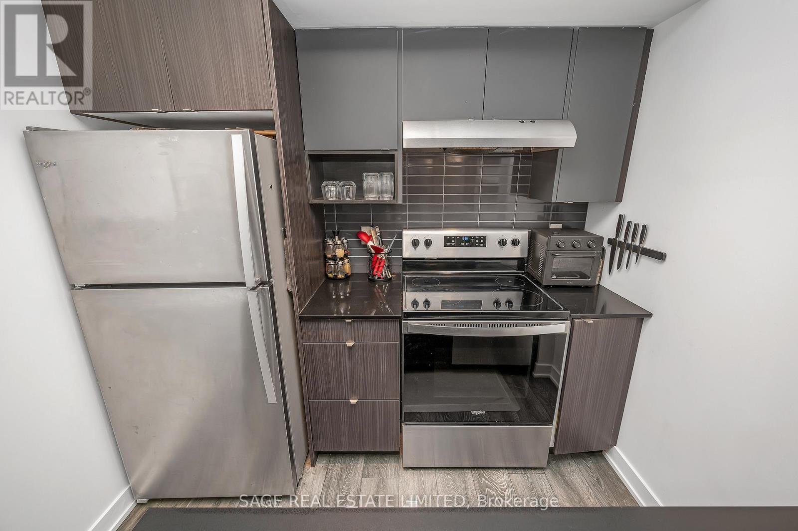 201 - 1137 Cooke Boulevard, Burlington, Ontario  L7T 0C3 - Photo 17 - W12555220