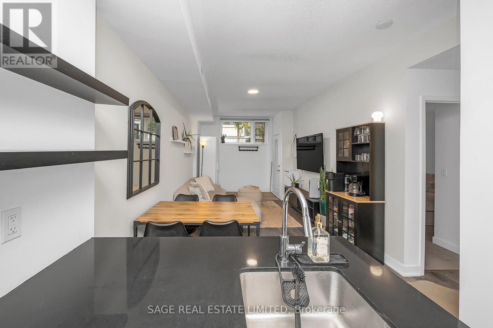 201 - 1137 Cooke Boulevard, Burlington, Ontario  L7T 0C3 - Photo 18 - W12555220