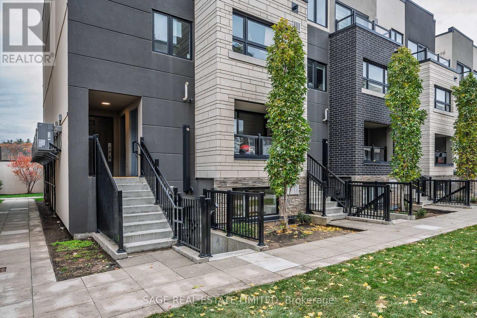 201 - 1137 Cooke Boulevard, Burlington, Ontario  L7T 0C3 - Photo 5 - W12555220