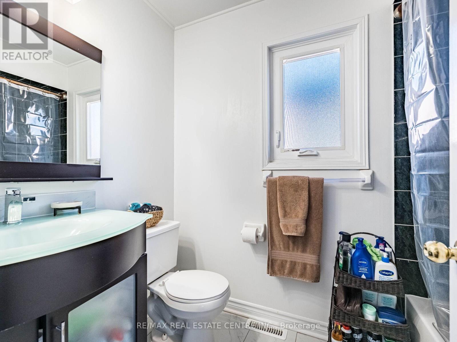 100 White Tail Crescent, Brampton, Ontario  L6Y 5B9 - Photo 24 - W12555268