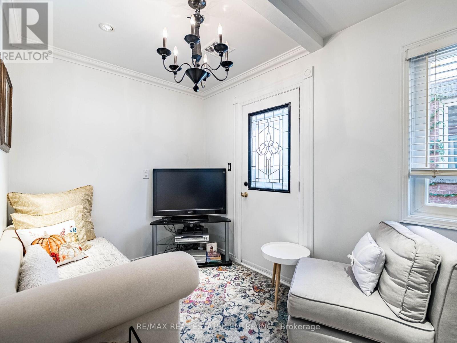 100 White Tail Crescent, Brampton, Ontario  L6Y 5B9 - Photo 8 - W12555268