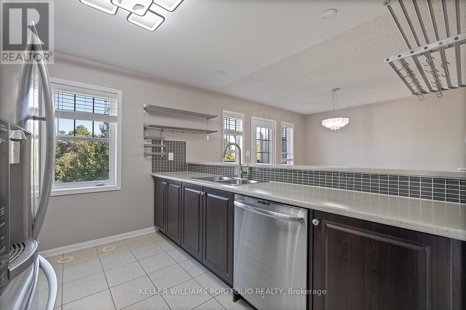 66 Gleave Terrace, Milton, Ontario  L9T 7B7 - Photo 25 - W12555284