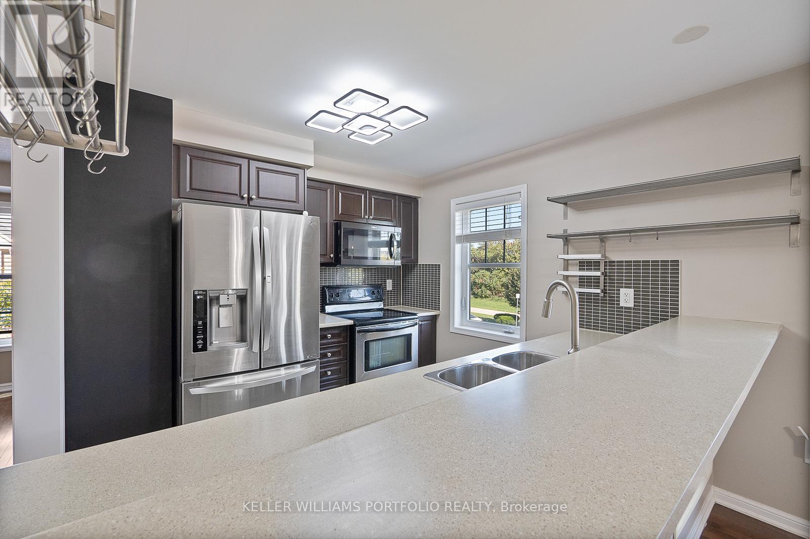 66 Gleave Terrace, Milton, Ontario  L9T 7B7 - Photo 28 - W12555284