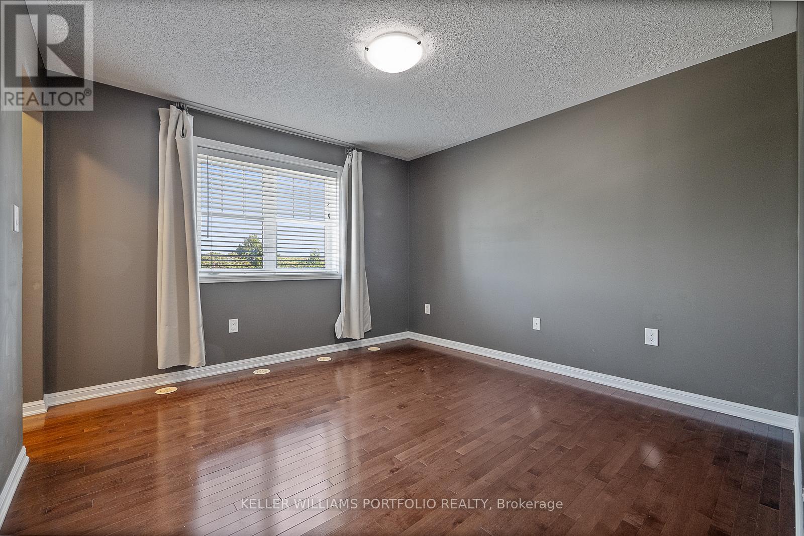 66 Gleave Terrace, Milton, Ontario  L9T 7B7 - Photo 35 - W12555284