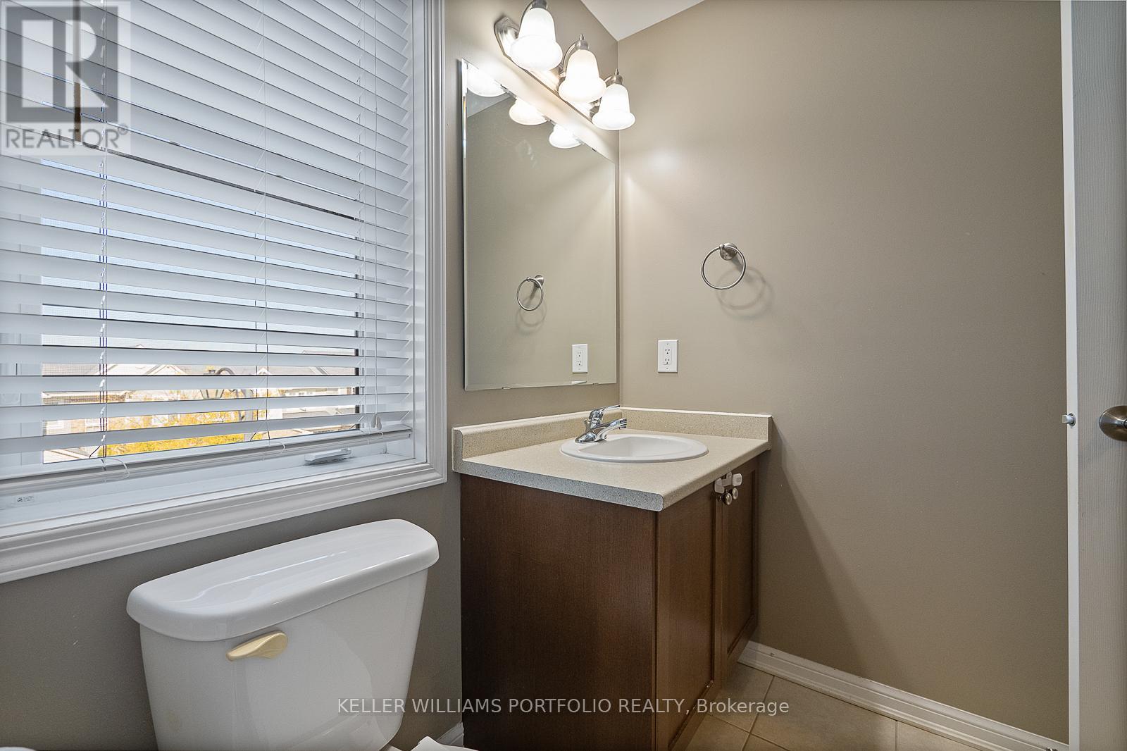 66 Gleave Terrace, Milton, Ontario  L9T 7B7 - Photo 41 - W12555284