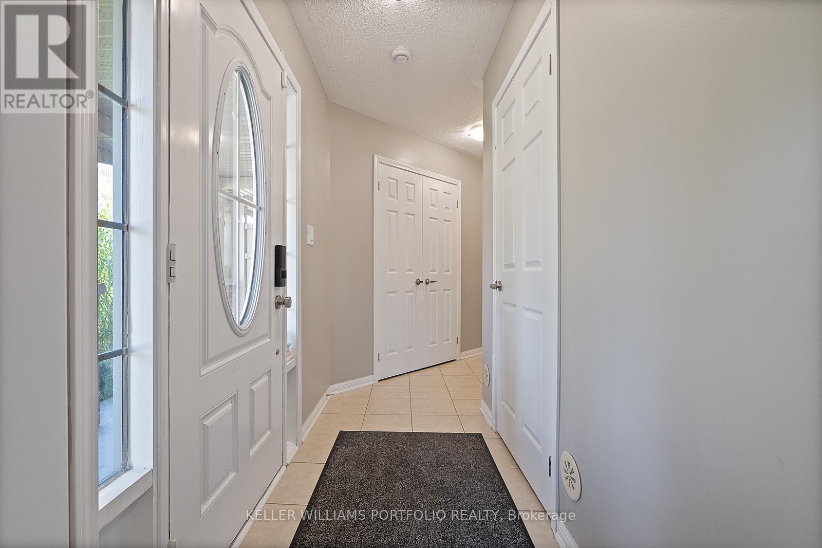 66 Gleave Terrace, Milton, Ontario  L9T 7B7 - Photo 6 - W12555284